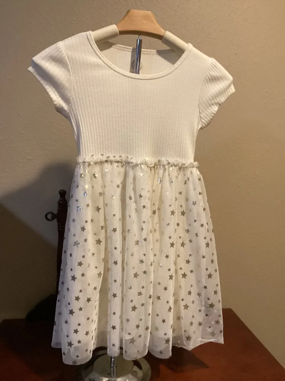 Girls Ivory White Ribbed Tulle Dress with Metallic Silver Stars